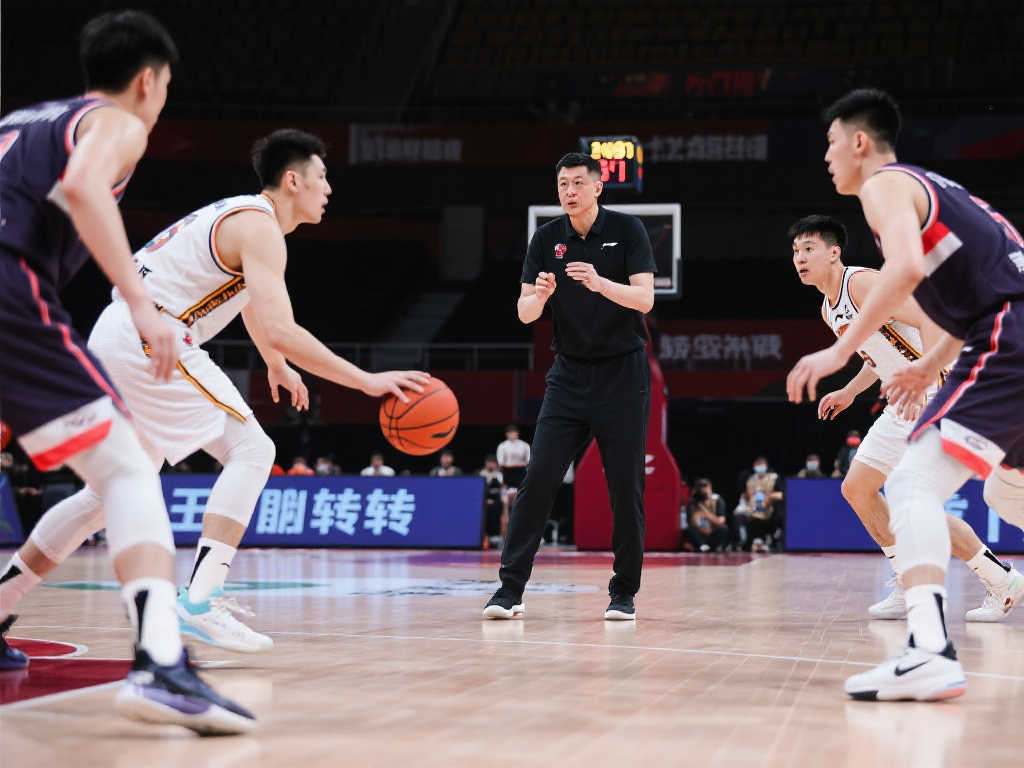 主教练罗西 主教练罗西